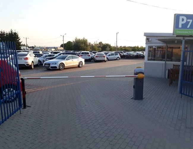 Parking P7 - parking lotnisko Warszawa Okęcie (WAW) - zdjęcie 7