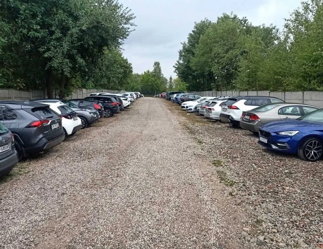 WAW Parking - parking lotnisko Warszawa Okęcie (WAW) - zdjęcie 2
