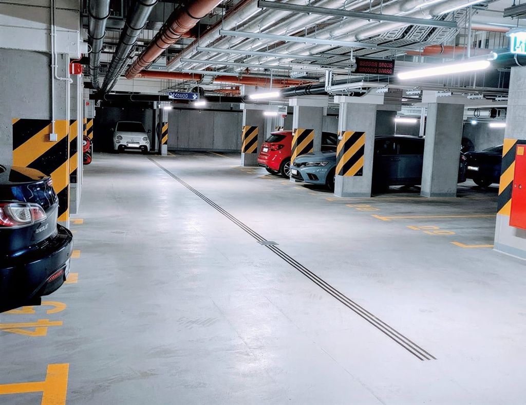Odlot Garage - parking lotnisko Warszawa Okęcie (WAW) - zdjęcie 4