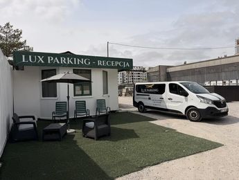 Lux Parking Premium - lotnisko Warszawa Okęcie (WAW) - główne zdjęcie parkingu