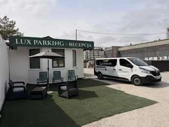 Lux Parking Premium - lotnisko Warszawa Okęcie (WAW) - głowne zdjęcie parkingu