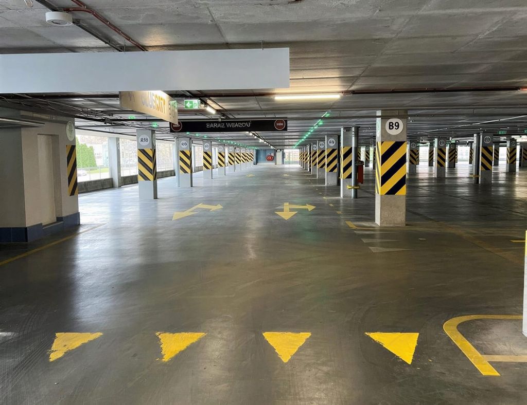 Parking P2 Wielopoziomowy - lotnisko Warszawa Okęcie (WAW) - zdjęcie 6