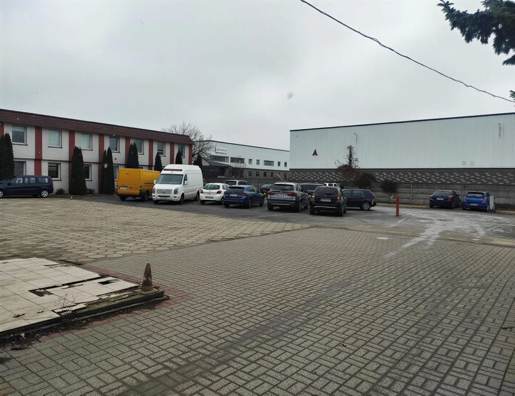 Parking Szyszkowa 39 - lotnisko Warszawa Okęcie (WAW) - zdjęcie 2