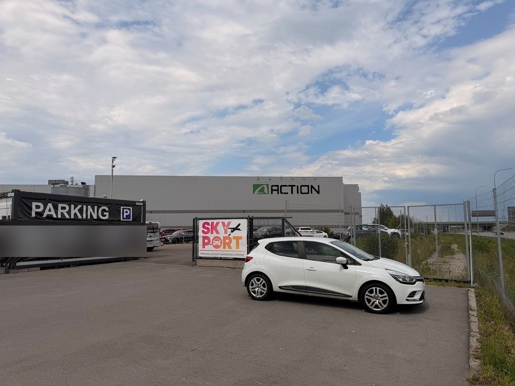 SkyPort - wjazd na parking - lotnisko Warszawa Okęcie (WAW)