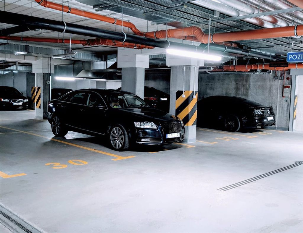 Odlot Garage - parking lotnisko Warszawa Okęcie (WAW) - zdjęcie 2