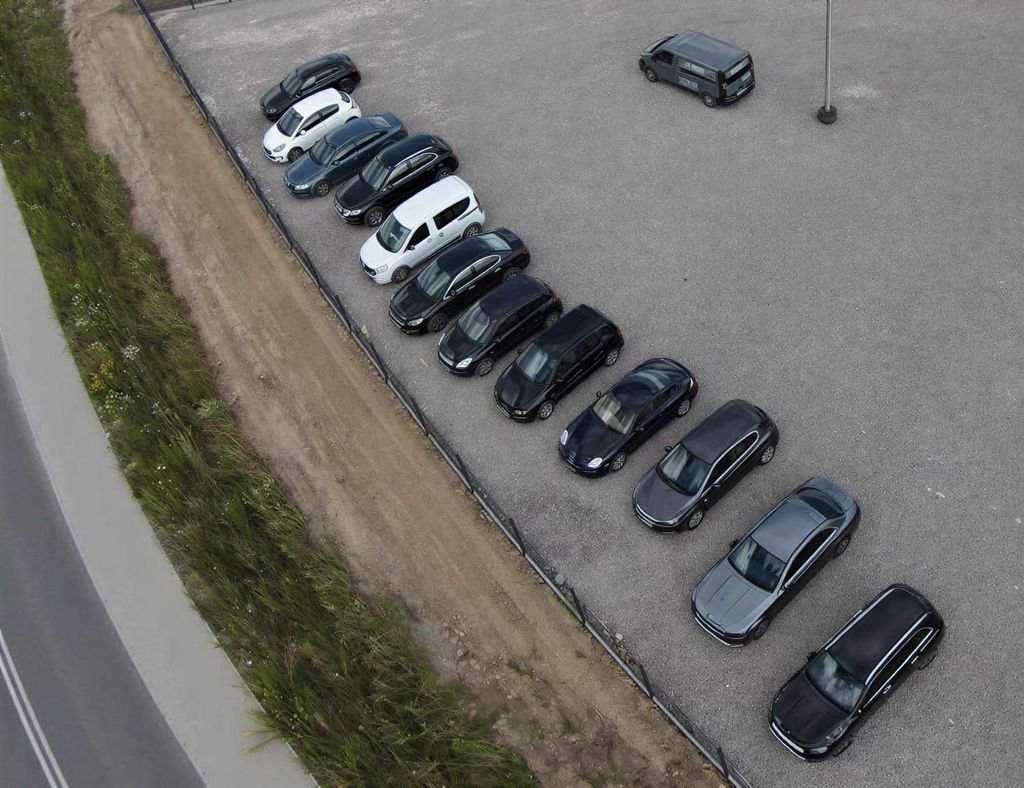 Parking Na Odlocie S7 - lotnisko Warszawa Okęcie (WAW) - zdjęcie 2