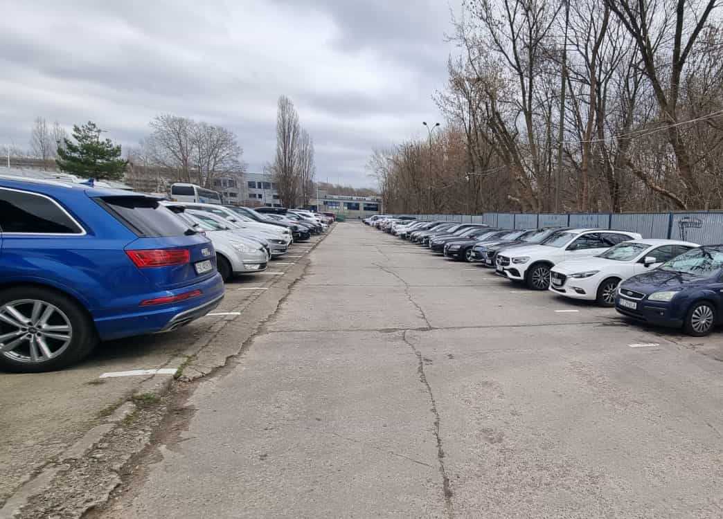 Parking Pieskowa Skała - zdjęcie parkingu