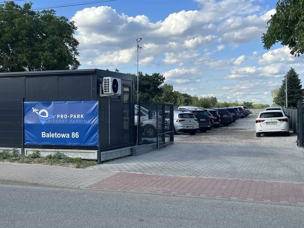 Zdjecie parkingu Pro-Park na lotnisku Chopina w Warszawie