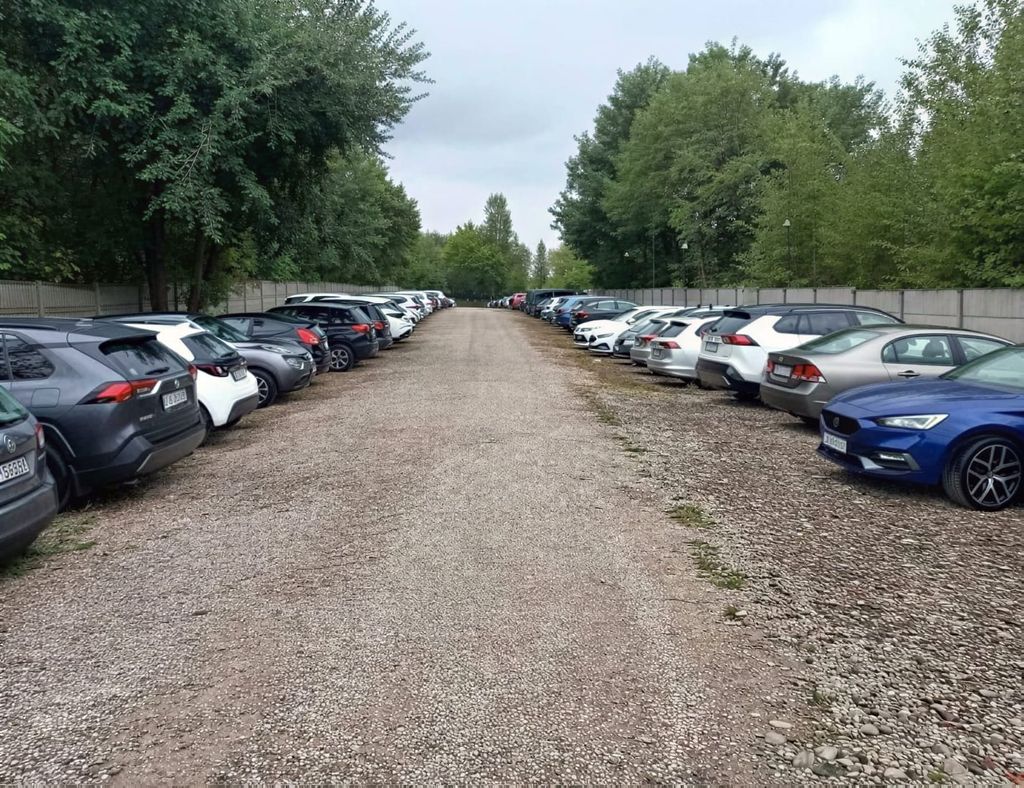 WAW Parking - parking lotnisko Warszawa Okęcie (WAW) - zdjęcie 2