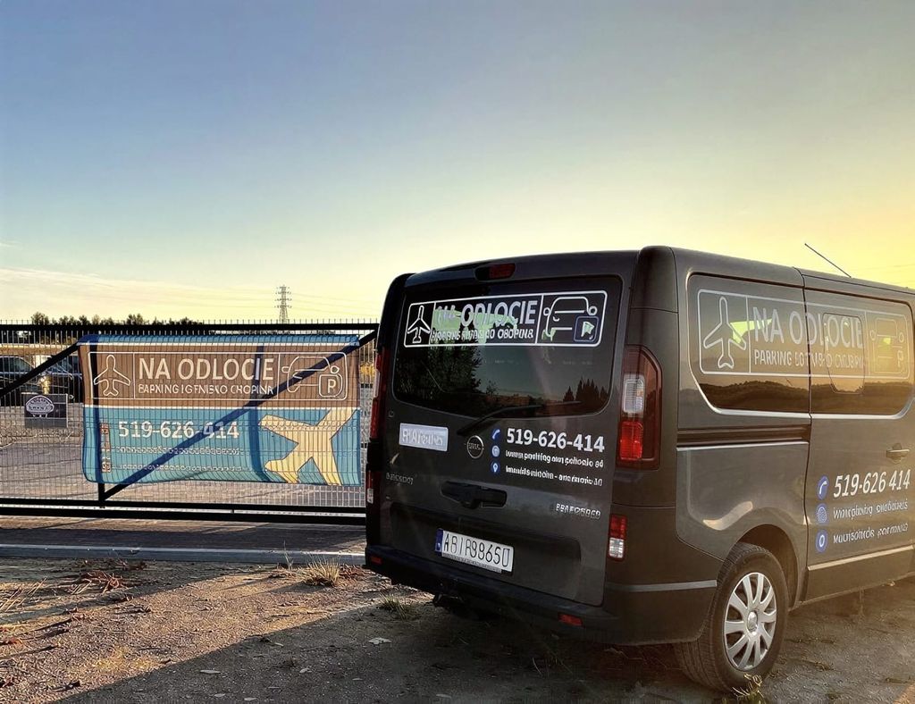 Parking Na Odlocie S7 - lotnisko Warszawa Okęcie (WAW) - zdjęcie 3