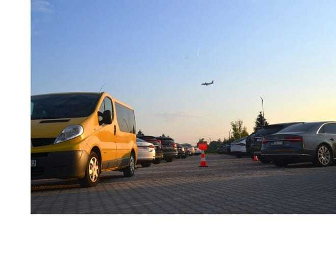 Royal Parking - parking lotnisko Warszawa Okęcie (WAW) - zdjęcie parkingu