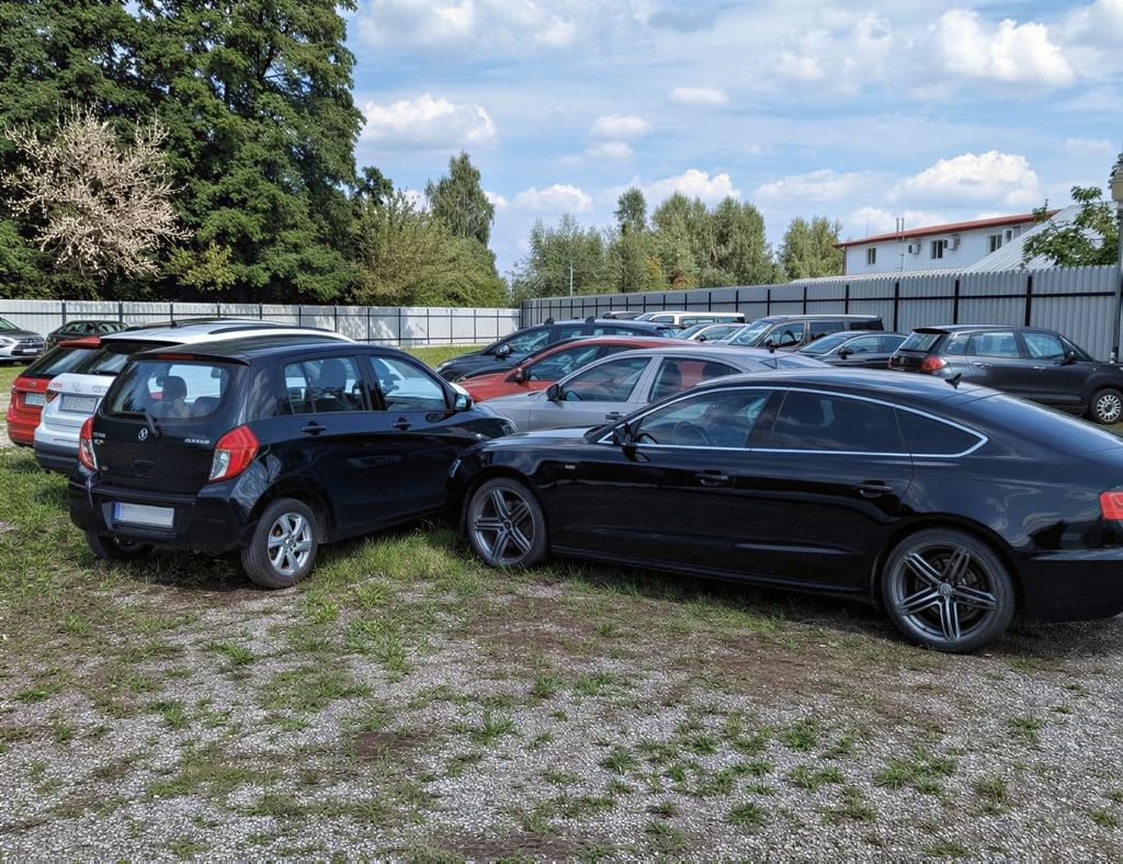 P60 - parking lotnisko Warszawa Okęcie (WAW), bez transferu - zdjęcie 2