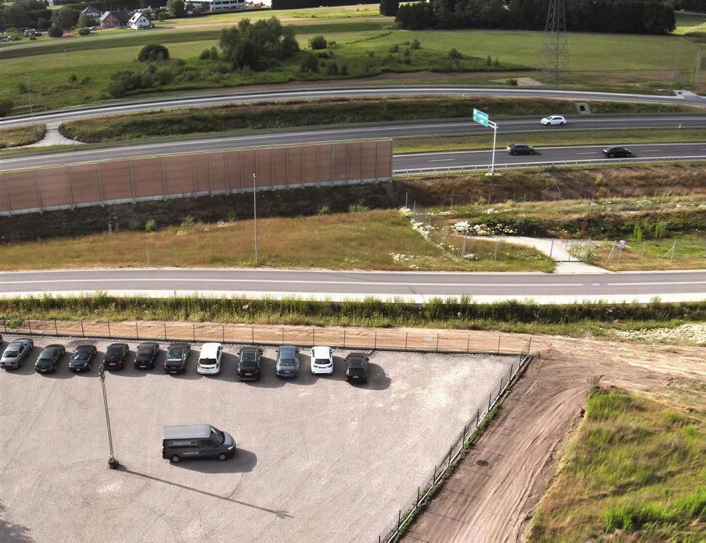 Parking Na Odlocie S7 - lotnisko Warszawa Okęcie (WAW) - zdjęcie 4
