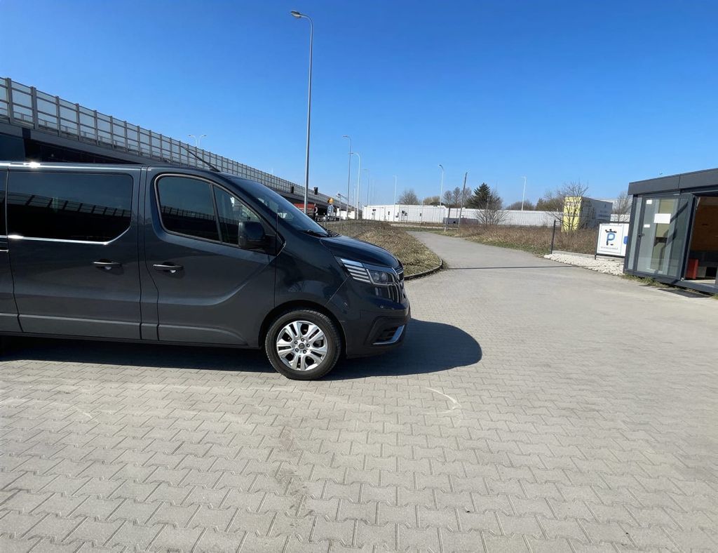 Simple Park - parking lotnisko Warszawa Okęcie (WAW) - zdjęcie 2
