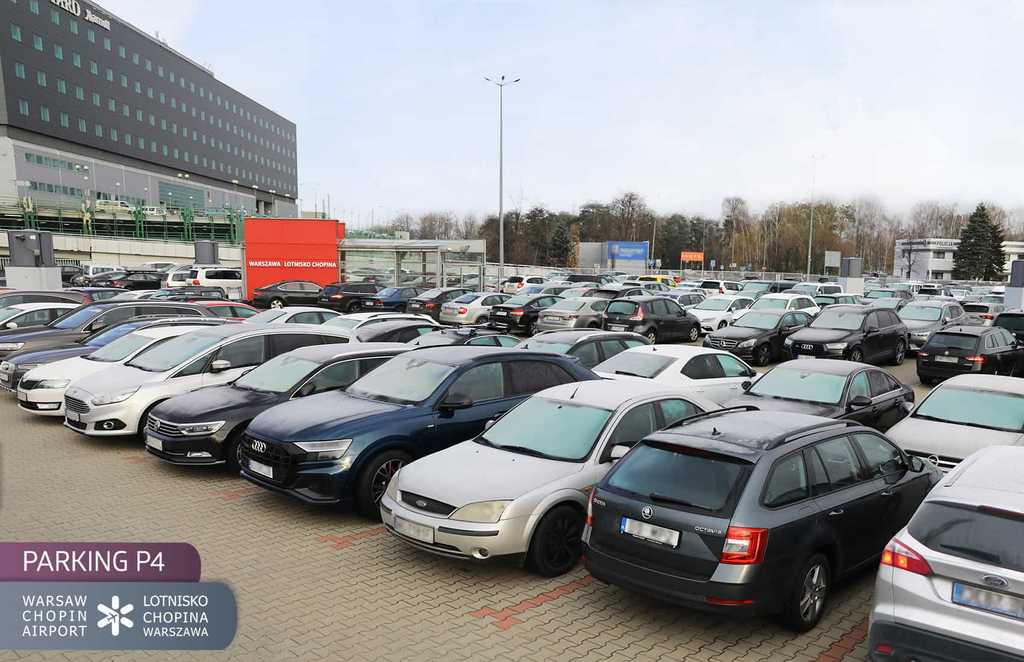 zdjecie 2 parkingu P4 na lotnisku Chopina w Warszawie
